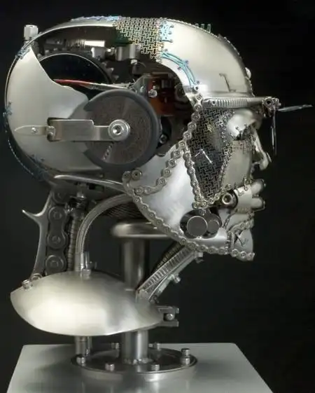 Титановый терминатор (4 фото)