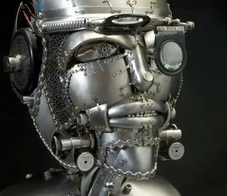 Титановый терминатор (4 фото)