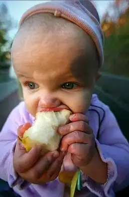 Малыш с грушей [позитивно]