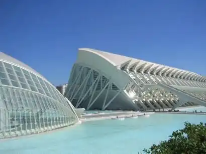 L'hemisferic - дом наук и искусства в Валенсии (29 фото)