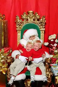 Начинаем новогоднюю тему? Страшный САНТА :)