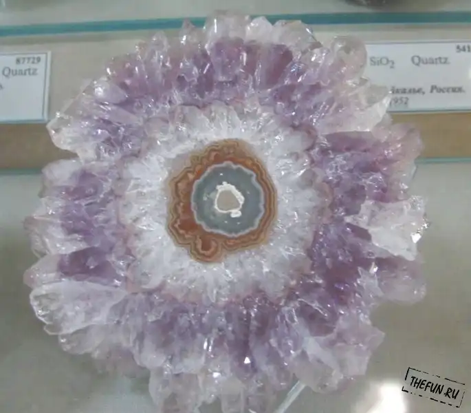 красивые минералы