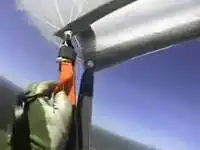 Парашют запутался