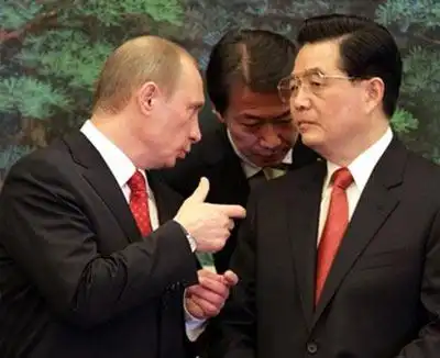 Путин и японцы. Фотожаба