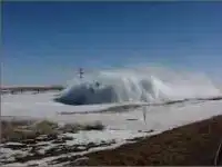 Мощный поезд. Снег ему не страшен