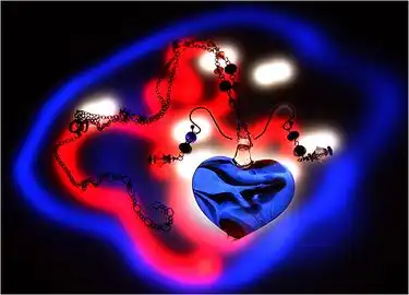 Красиво подсвеченное стекло