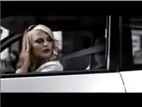 Классный рекламный ролик. Блондинка за рулем