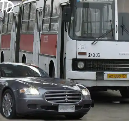 Сравнительный тест-драйв: «IKARUS-Гармошка» и «MASERATI Quattroporte»