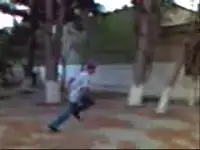 Пробежал по стене