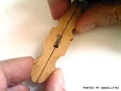 Спичкострел из прищепки