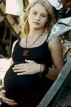 Эмили Де Рэйвин (Остаться в живых)