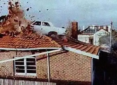 Необъяснимые аварии (25фото)