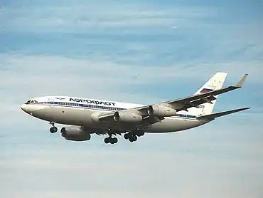 Кабина самолета  ИЛ-96-300