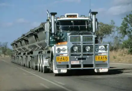 Автопоезд (4 фото)