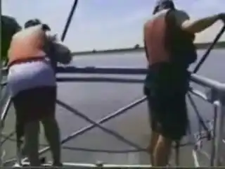 Рыба укусила за писюльку