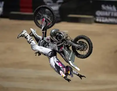 Прыжки на байках