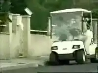 Сумасшедшие на машине для гольфа