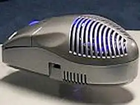 Парящая в воздухе мышь!