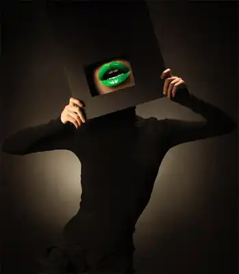 Henrik Halvarsson. Гламур