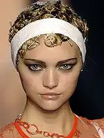 Ленты, бантики: аксессуары на наши головы