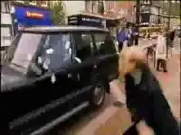 Хехе )) Неудачный трюк уличного фокусника