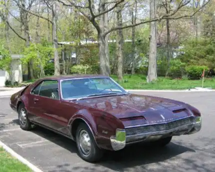 Эксклюзивный Oldsmobile с двумя педалями газа или "сцуко, весчь"