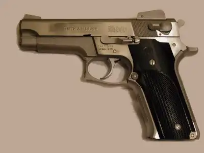 "Классические" пистолеты Smith&Wesson (США)