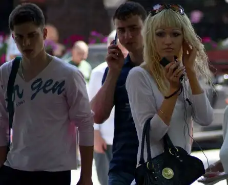 Классная одежда у девушки :)