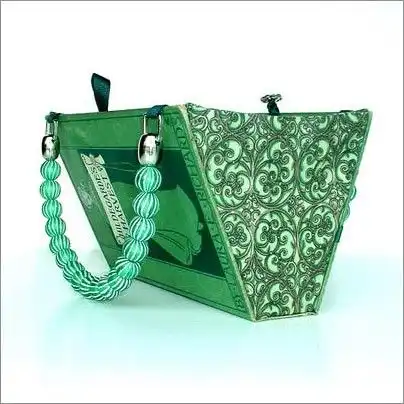 Креативные сумки из книг