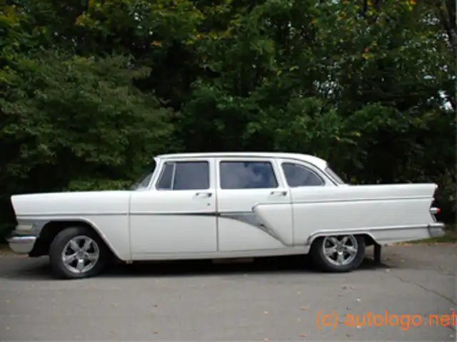 Газ 13 ЧАЙКА (немного фото)