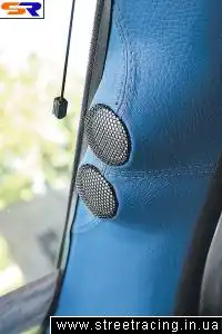 Васильковый камуфляж. Аудио-тюнинг Renault Laguna