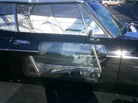 Прозарачная машина