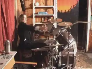 Amateur - Lasse Gjertsen