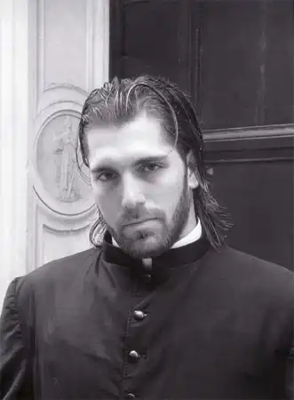 Современные католические священники