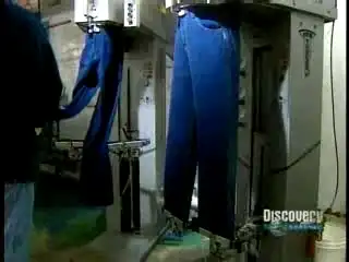 Как изготавливают джинсы.