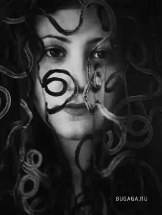 В чёрно-белом цвете