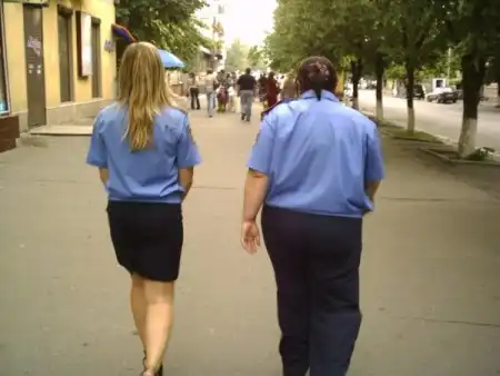 Девушки бывают разные