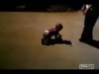 Бедный ребенок испуался своей тени