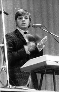 Юрий Антонов