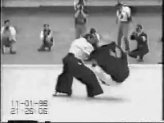 Айкидо в исполнении Стивена Сигала