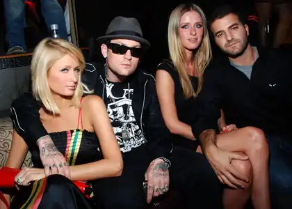 Перис с бойфрендом