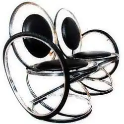 Креативчик из шин)))