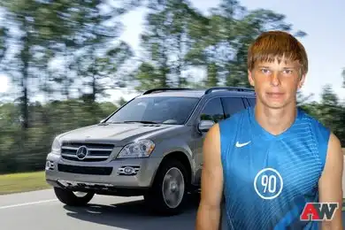 На чем ездят наши футболисты