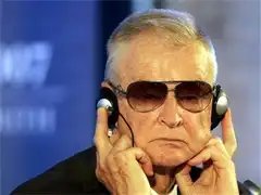 Не опускать глаза перед русскими