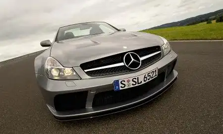 Монстр Mercedes-Benz SL 65 от AMG