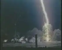 Из серии "Молнии"