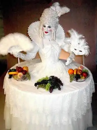 "Живые" столы))