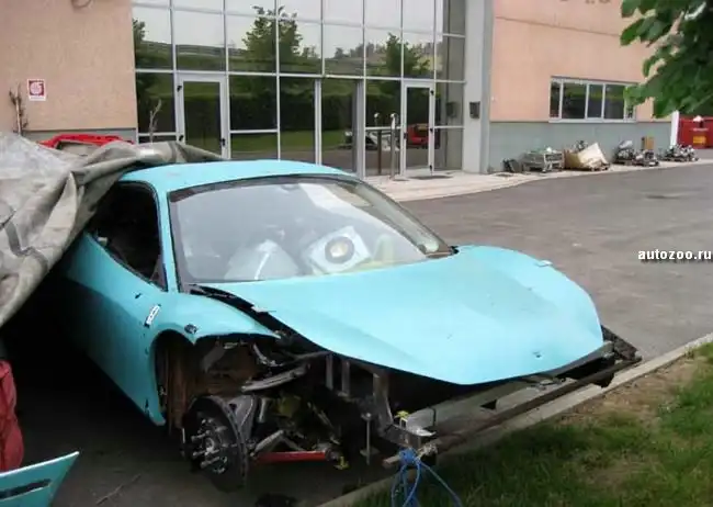 Шпионские фото: Ferrari F458 Italia после краш-теста