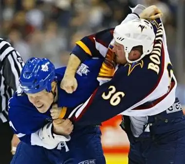 Драки дня НХЛ (11 апреля)