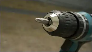 Врач спас ребенка при помощи дрели